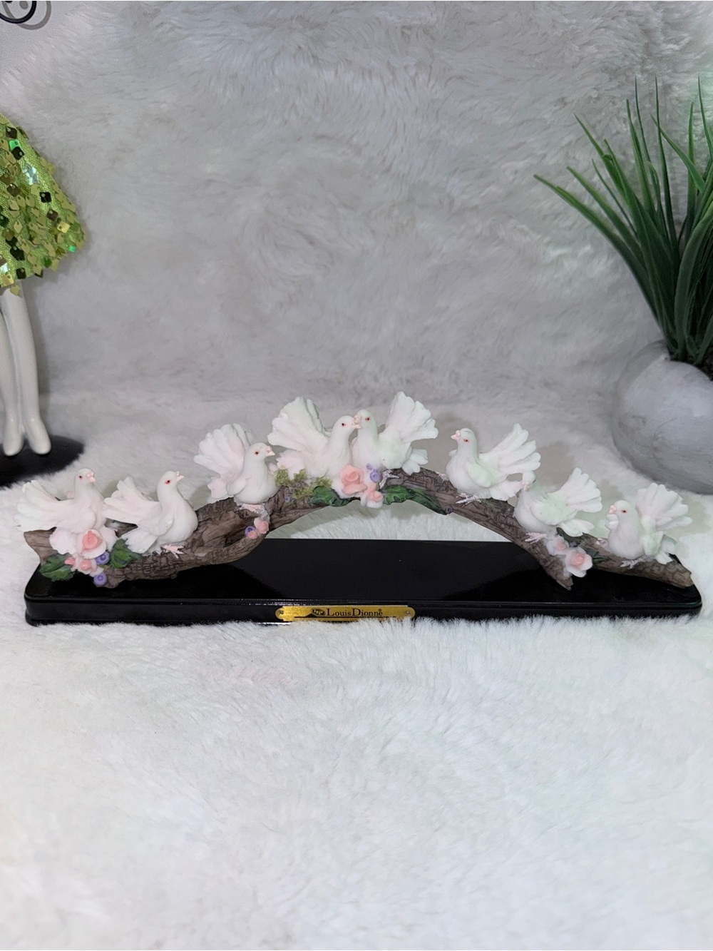 Collectible 8 White Dove Porcelain Figurine Display 🕊️